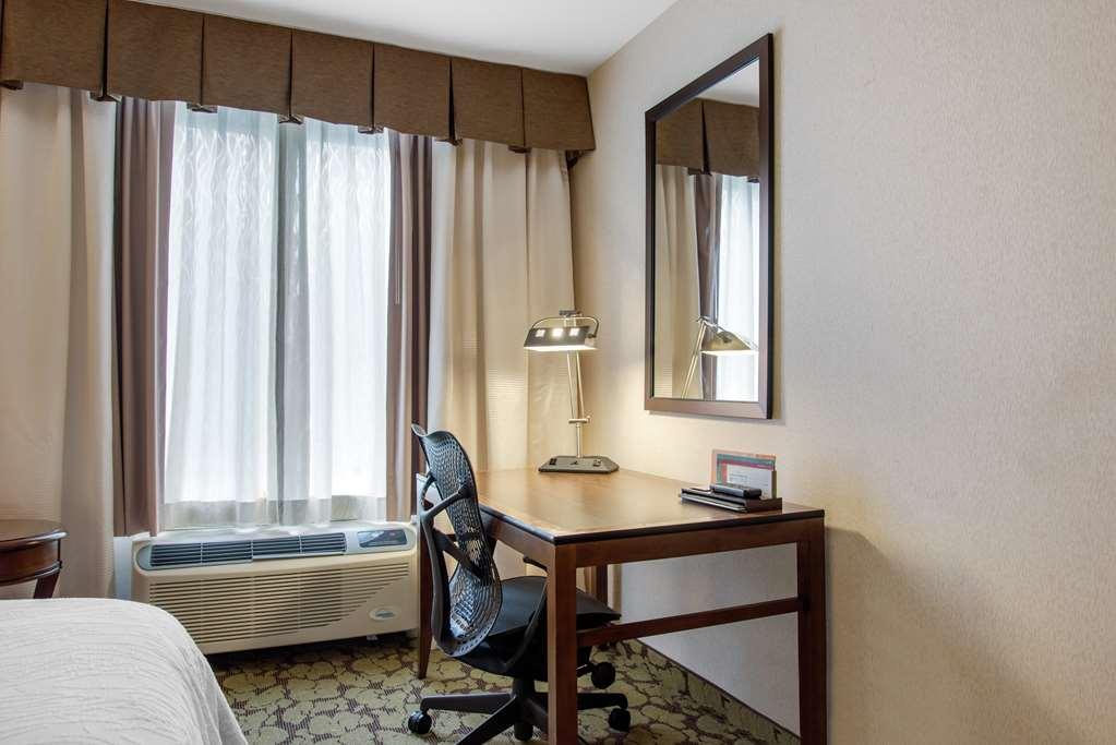 Hilton Garden Inn Portland Airport Oda fotoğraf