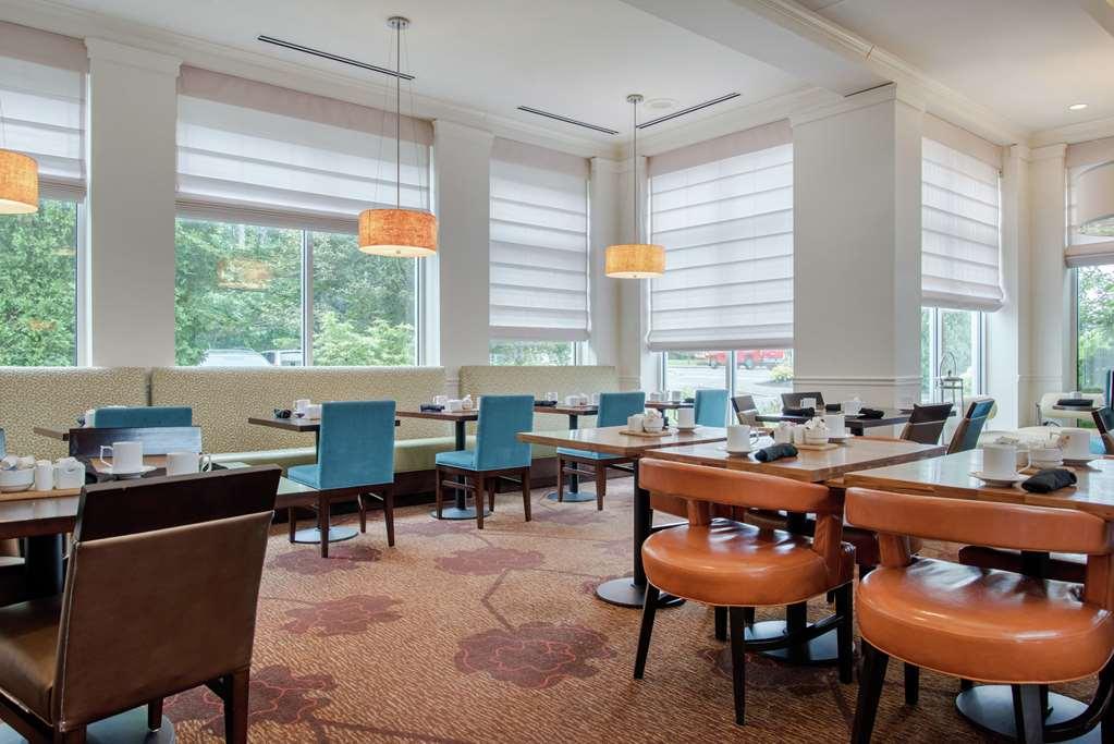 Hilton Garden Inn Portland Airport Restoran fotoğraf