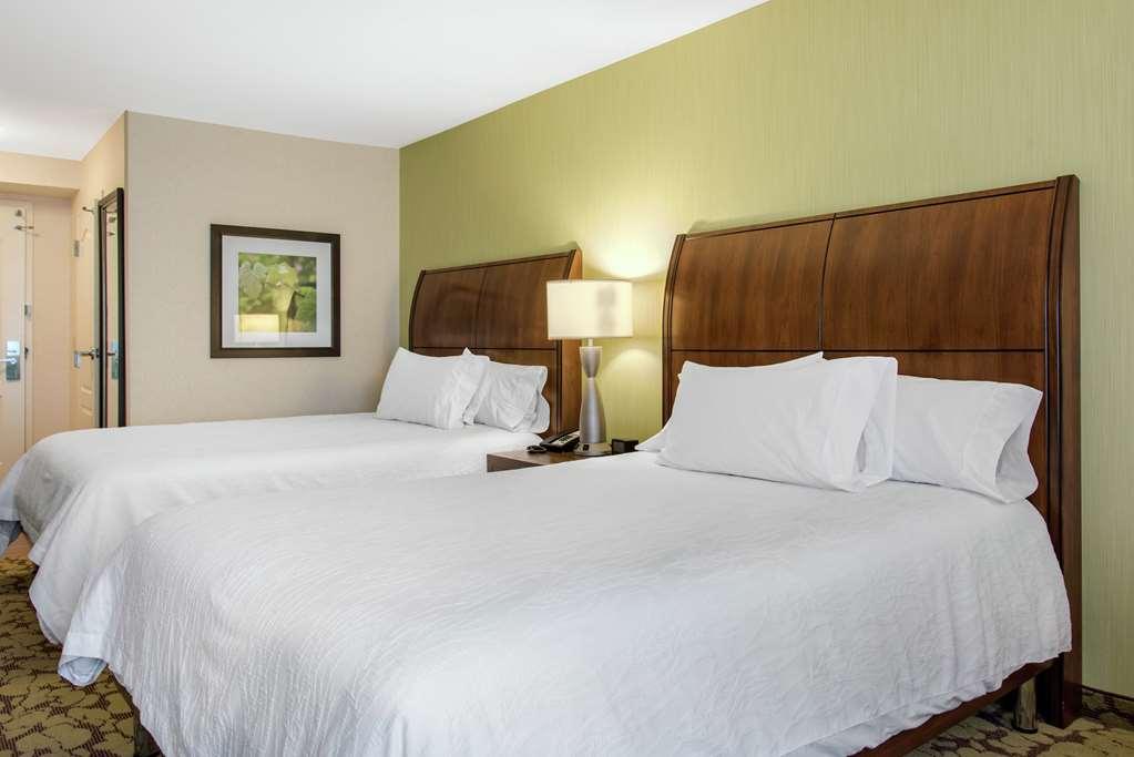 Hilton Garden Inn Portland Airport Oda fotoğraf